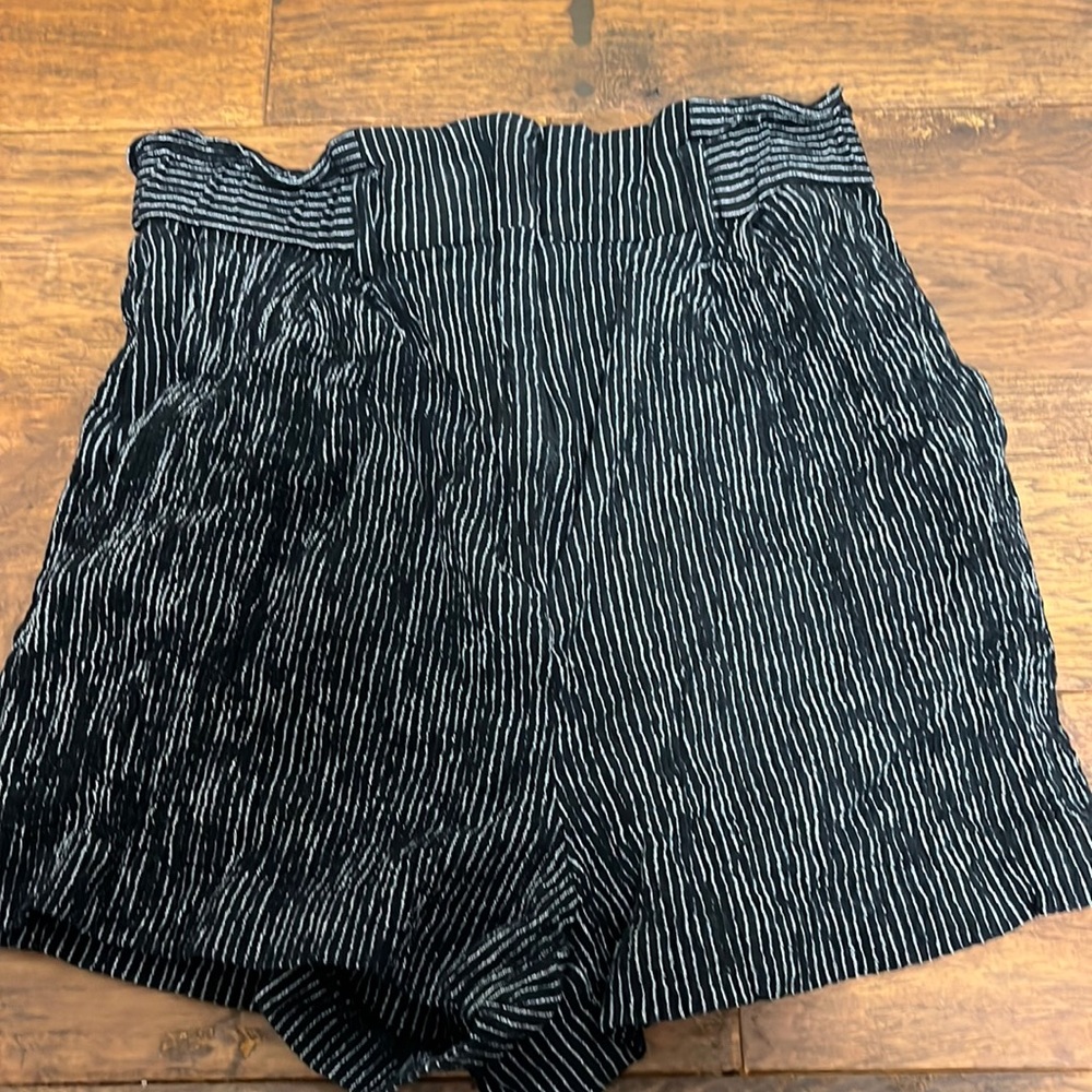H&M high waist bag shorts